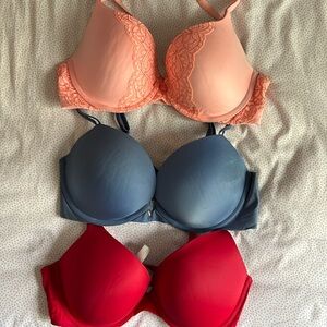 Set of 3 Victoria Secret bras 34D